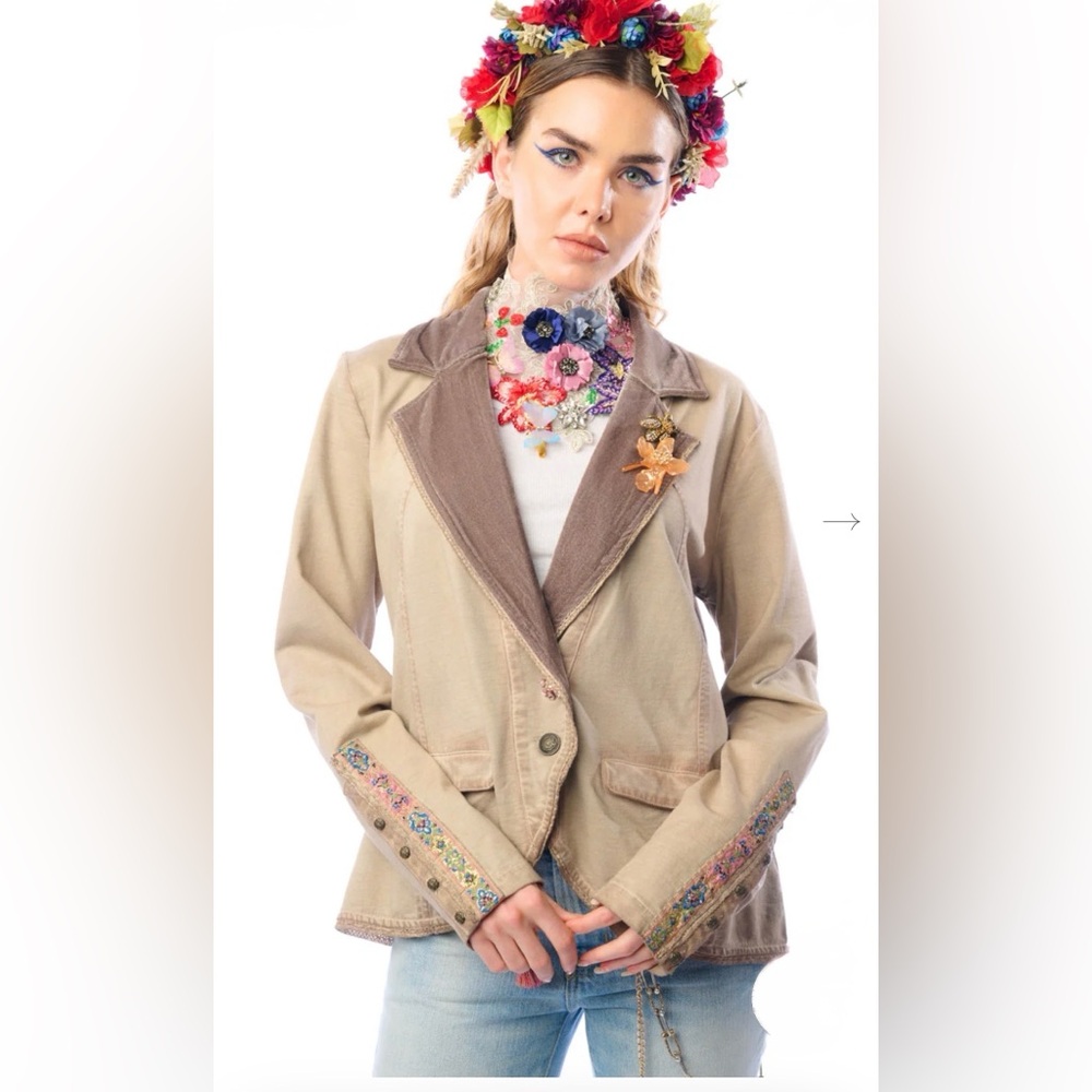 Aratta "Silent Journey Colonel" NWT size xl also in original packaging